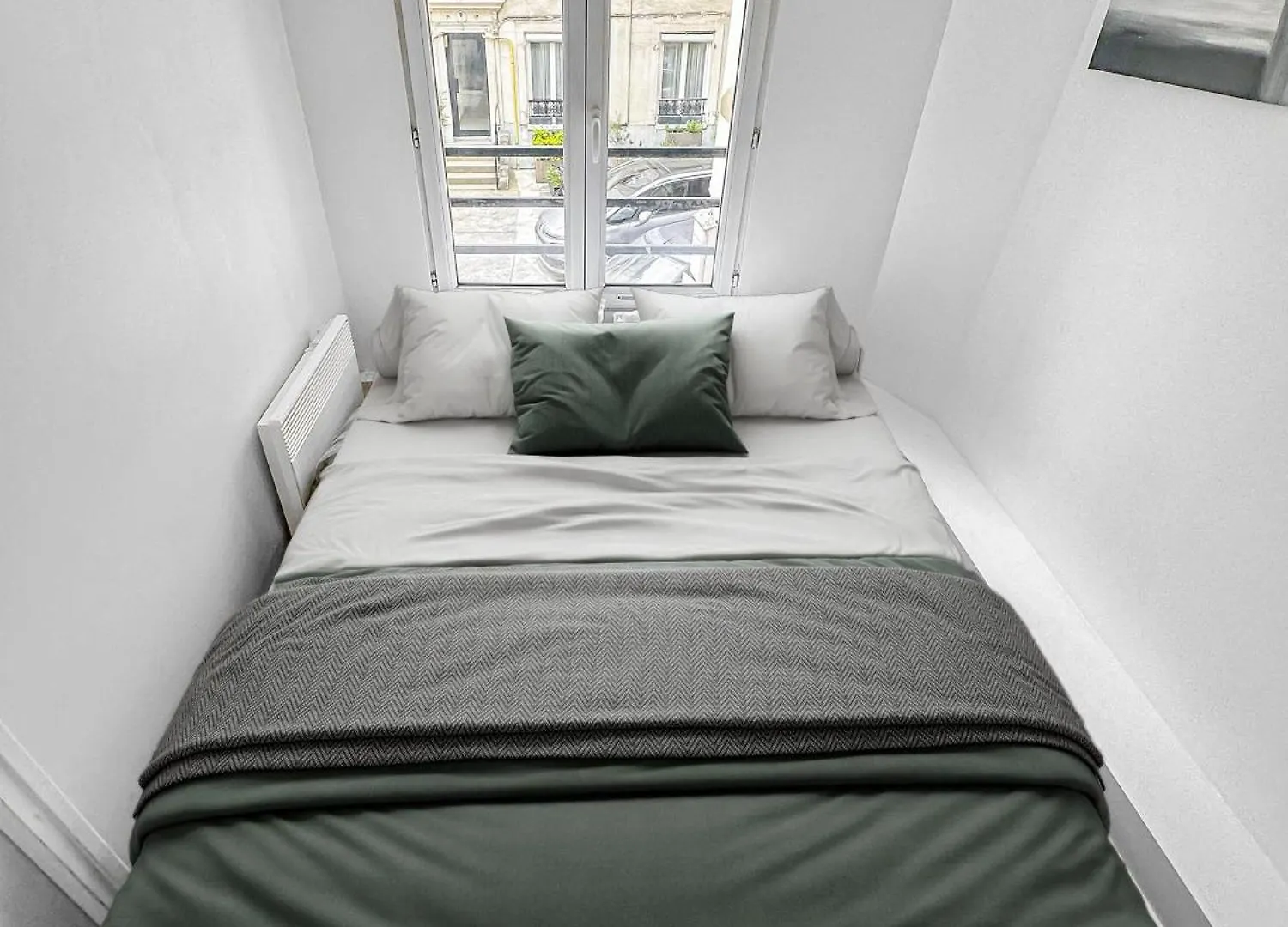 La Belle Vie Parisienne Apartment 0*, Paris